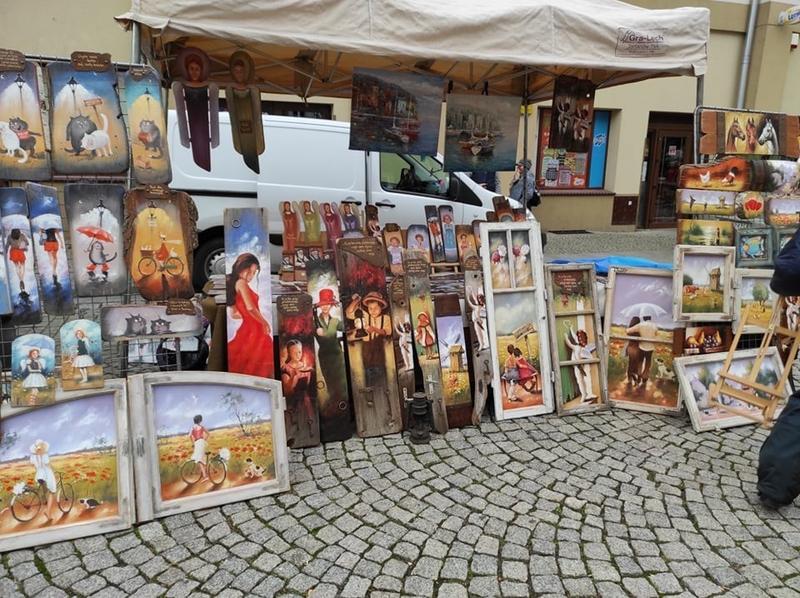 Giełda staroci w Legnicy