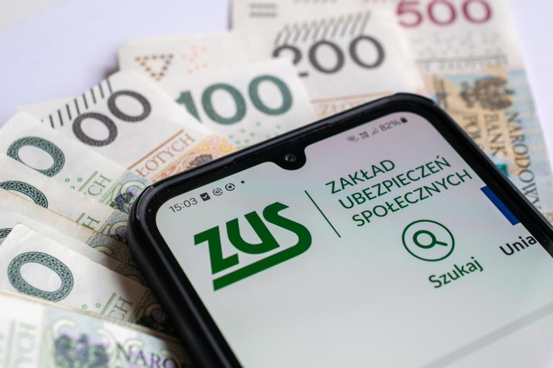Jak złożyć nowy wniosek do ZUS o 800 plus? Terminy, które musisz znać!