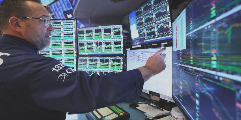 Płatności w biurach maklerskich