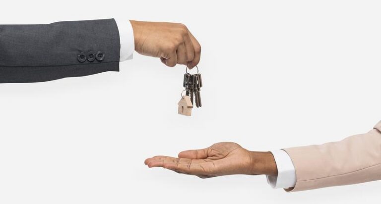 Jak mądrze kupić zadłużone mieszkanie od spółdzielni i nie wpaść w pułapki