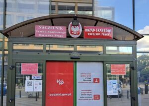 Jak skutecznie rozliczać dochody z zagranicy i uniknąć problemów z podatkami?