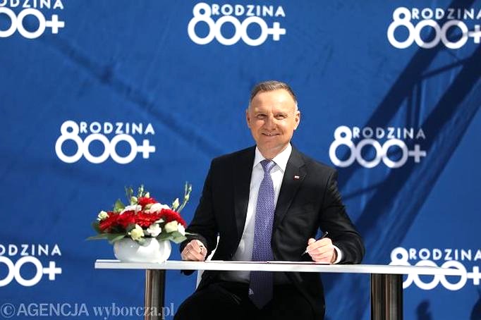 Nie przegap 800 plus od 1 czerwca: Złóż wniosek na 2026/2027 już dziś!