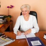 Debet: Czym jest i jak uniknąć kosztów? Przegląd rodzajów i praktycznego zastosowania