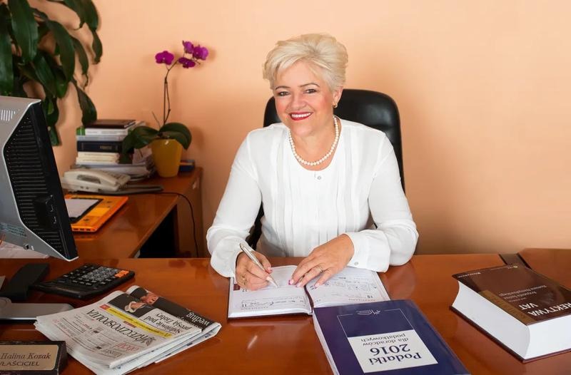 Debet: Czym jest i jak uniknąć kosztów? Przegląd rodzajów i praktycznego zastosowania