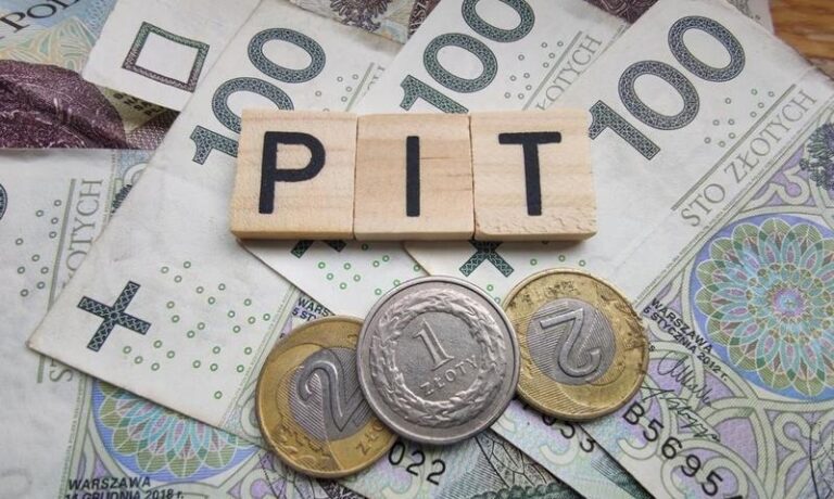 Ile naprawdę kosztuje rozliczenie PIT w biurze rachunkowym? Ceny i przydatne porady dla podatników