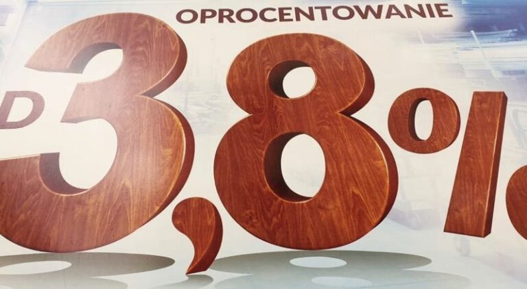 Jak skutecznie obliczyć oprocentowanie w banku i uniknąć niekorzystnych kosztów?