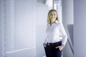Gdzie szukać pomocy dla zadłużonych w trudnej sytuacji finansowej?