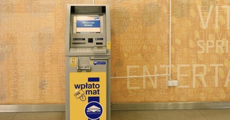 Ile trwa wpłata z Euronetu na mBank i kiedy trafią środki
