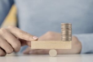Jak sprawdzić zadłużenie firmy? Ogranicz ryzyko finansowe