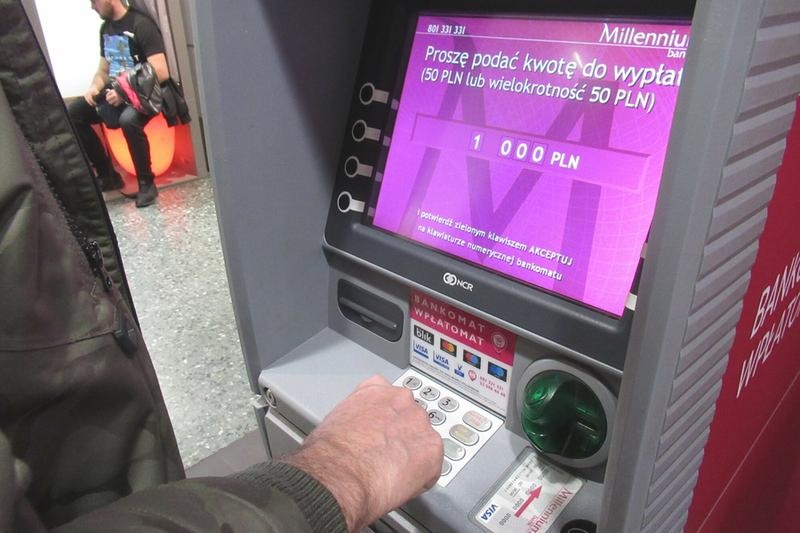 Wpłatomat Millennium – jak działa i jak wpłacić gotówkę bezpiecznie?